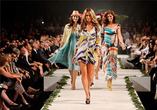 順利的開展一場年會創(chuàng)意策劃包含哪些內(nèi)容？